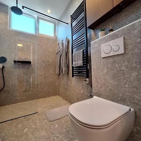 Diran Apartament *
